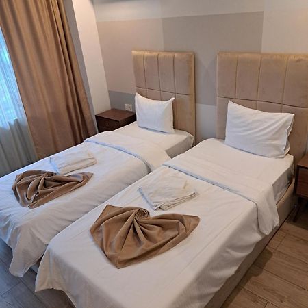 Hotel Artemis à Băile Herculane Extérieur photo