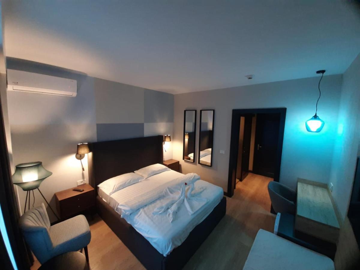 Hotel Artemis à Băile Herculane Extérieur photo