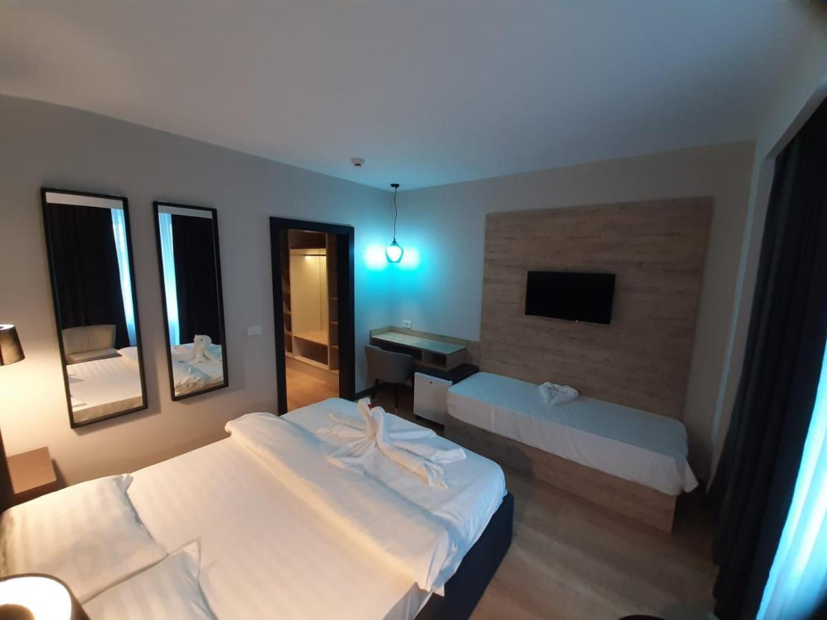 Hotel Artemis à Băile Herculane Extérieur photo