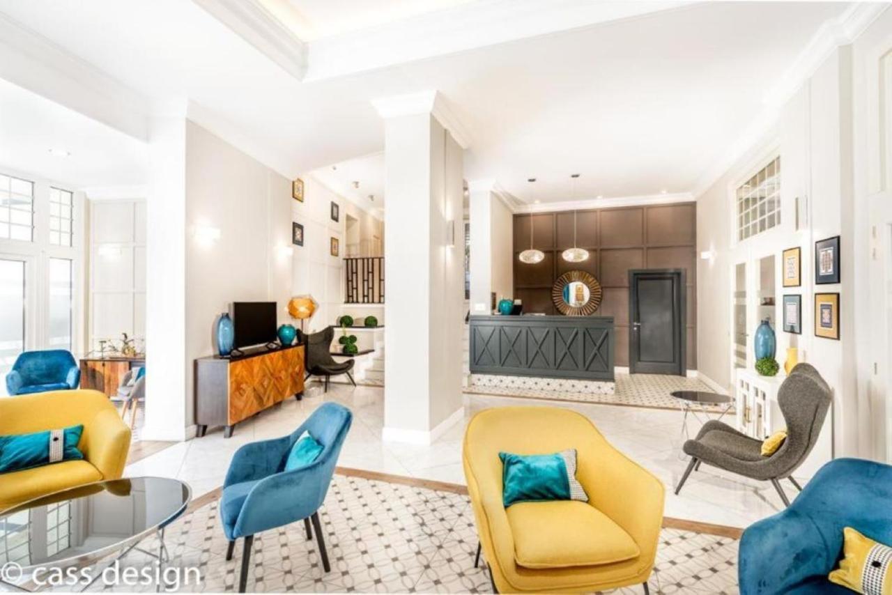 Hotel Artemis à Băile Herculane Extérieur photo