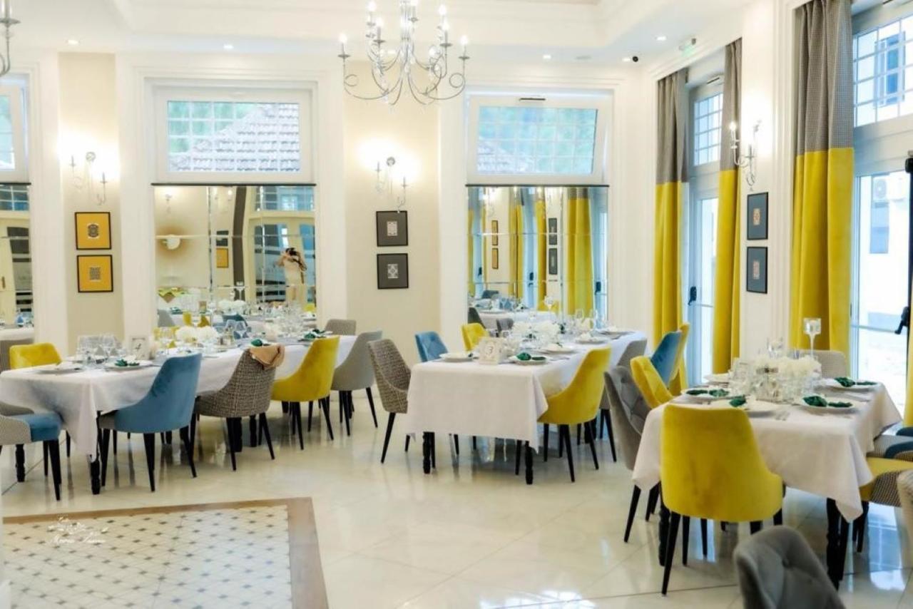 Hotel Artemis à Băile Herculane Extérieur photo