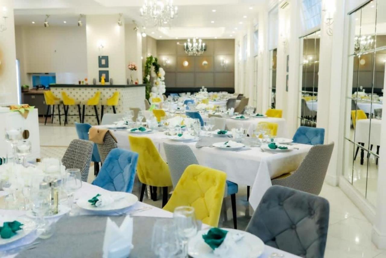 Hotel Artemis à Băile Herculane Extérieur photo